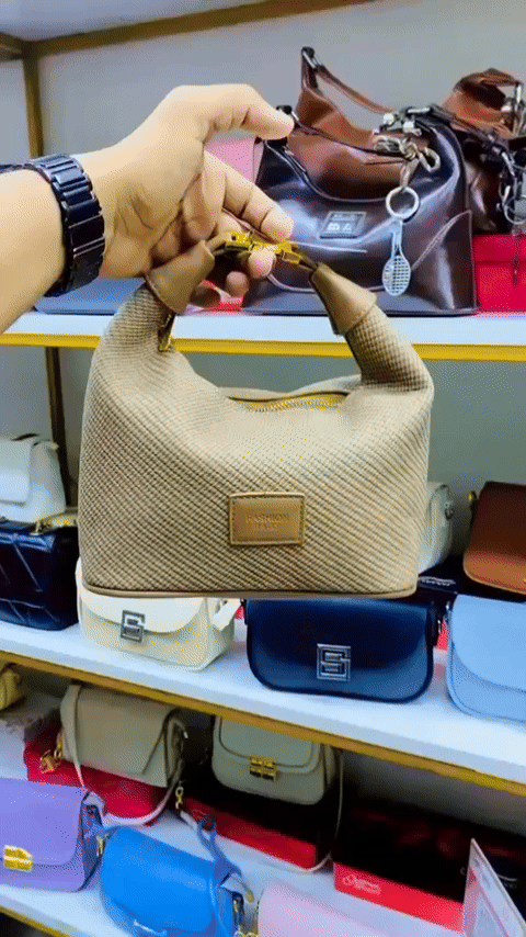 Mini Handbag For Female – details