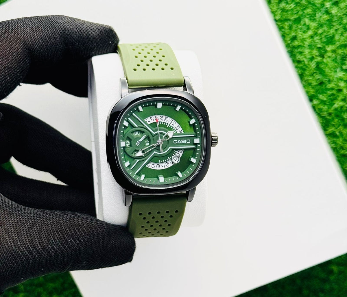 Analog Men’s Wrist Watch - close-up | Qamaira UAE