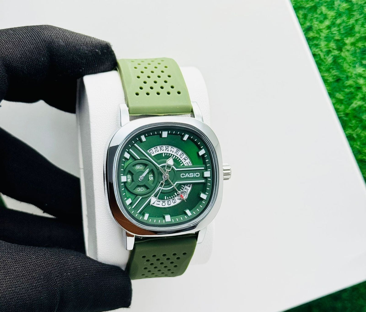 Analog Men’s Wrist Watch - details | Qamaira UAE