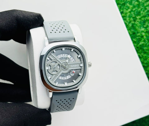 Analog Men’s Wrist Watch – front view