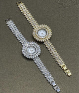 Classic Round Luxe Crystal Watch – details