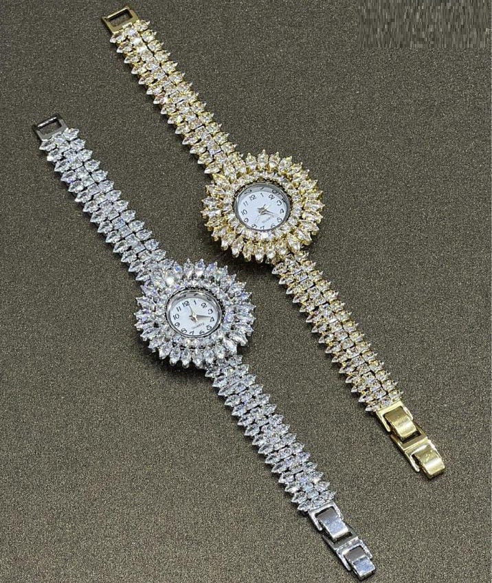 Classic Round Luxe Crystal Watch - details | Qamaira UAE