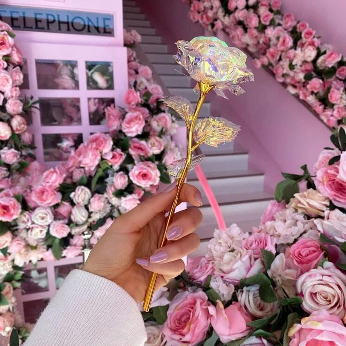 Valentine's Day Gift Gold Foil Rose Artificial Bouquet – close-up